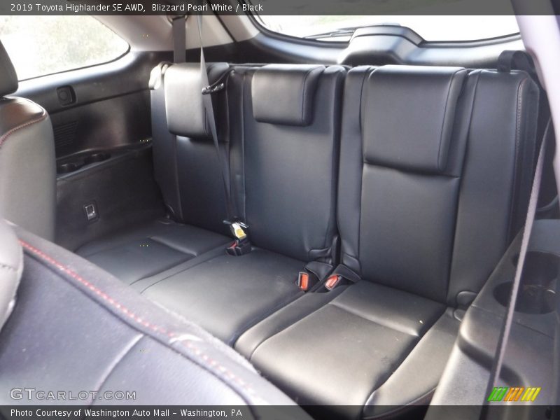 Blizzard Pearl White / Black 2019 Toyota Highlander SE AWD