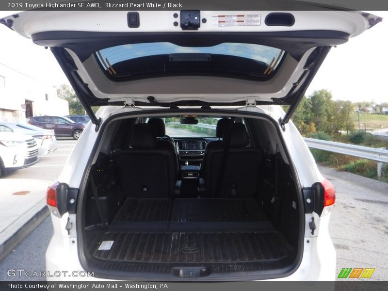 Blizzard Pearl White / Black 2019 Toyota Highlander SE AWD