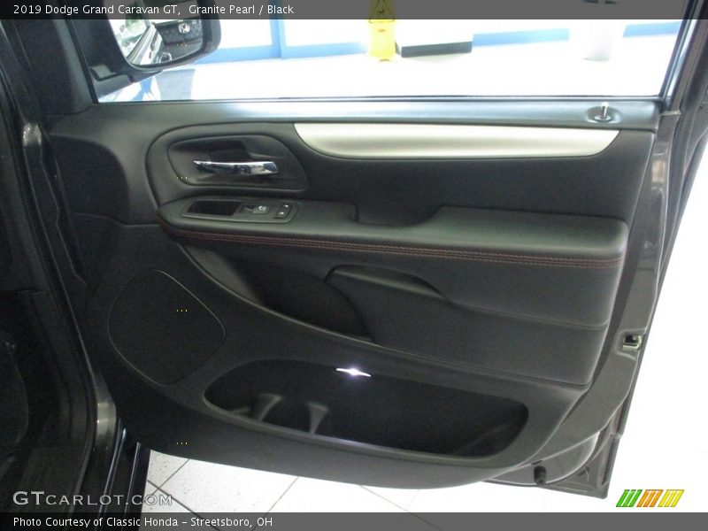 Granite Pearl / Black 2019 Dodge Grand Caravan GT