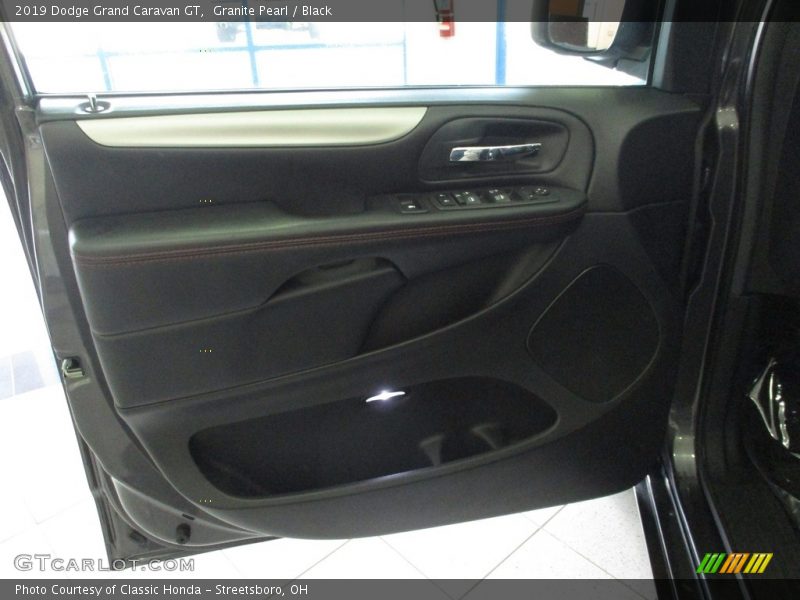 Granite Pearl / Black 2019 Dodge Grand Caravan GT