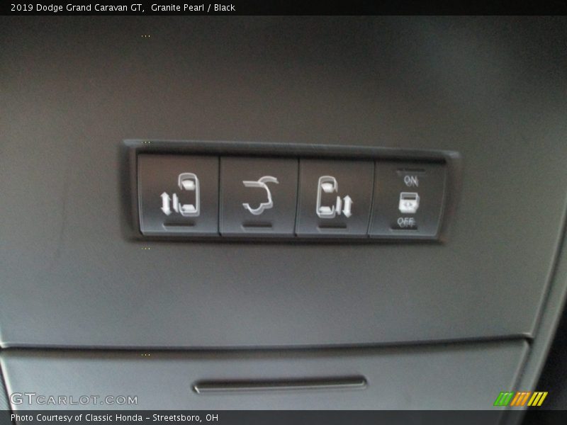 Granite Pearl / Black 2019 Dodge Grand Caravan GT