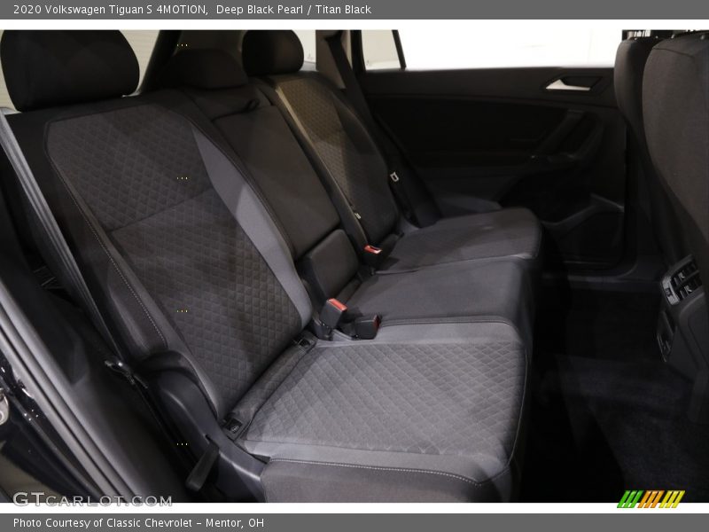 Deep Black Pearl / Titan Black 2020 Volkswagen Tiguan S 4MOTION
