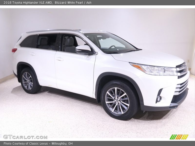 Blizzard White Pearl / Ash 2018 Toyota Highlander XLE AWD