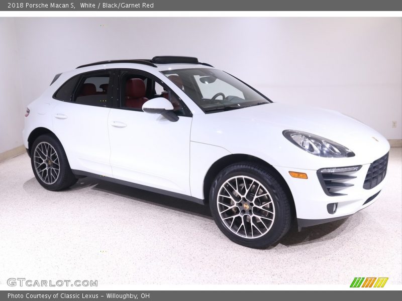 White / Black/Garnet Red 2018 Porsche Macan S