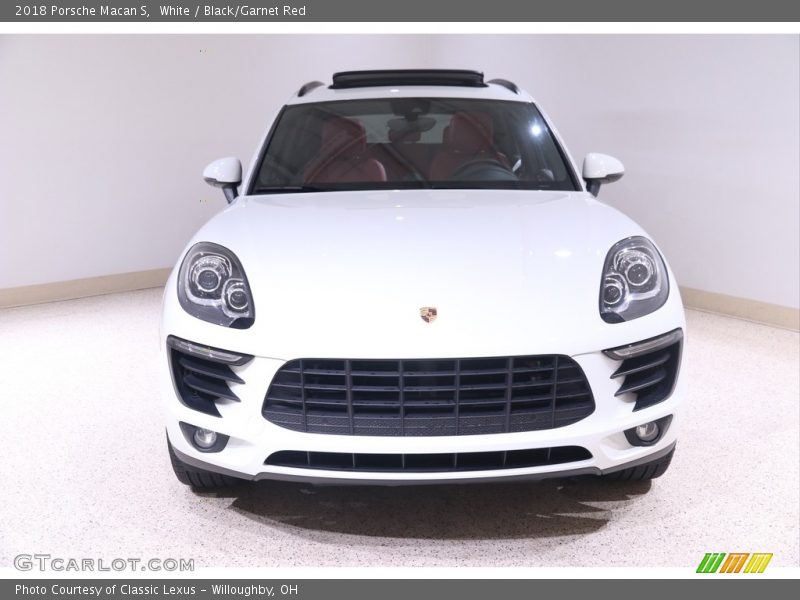 White / Black/Garnet Red 2018 Porsche Macan S