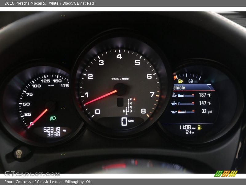 White / Black/Garnet Red 2018 Porsche Macan S