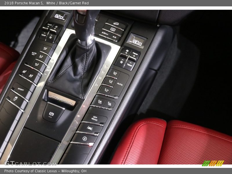 White / Black/Garnet Red 2018 Porsche Macan S
