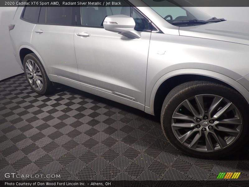 Radiant Silver Metallic / Jet Black 2020 Cadillac XT6 Sport AWD