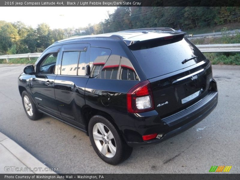 Black / Light Pebble Beige/Dark Slate Gray 2016 Jeep Compass Latitude 4x4