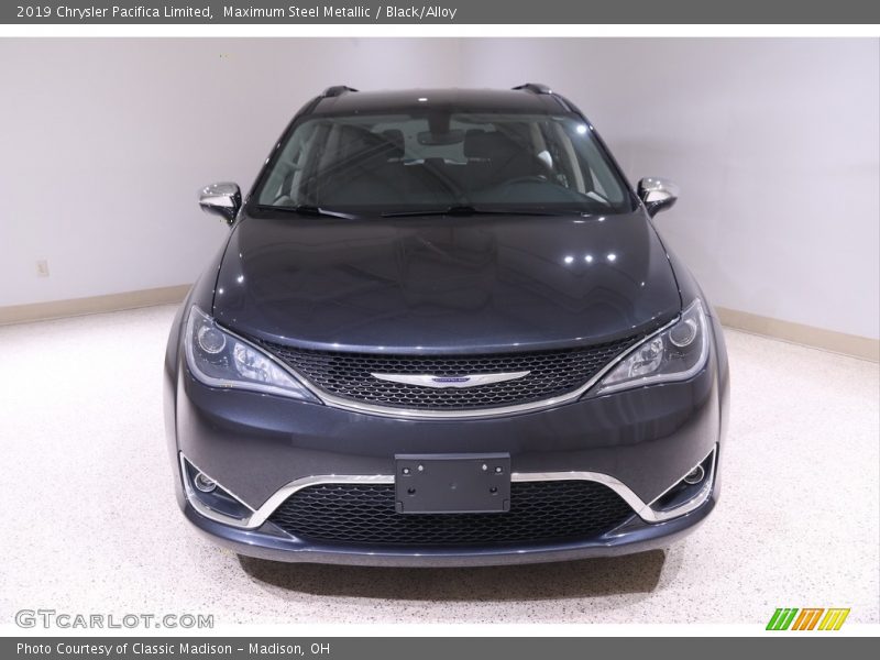 Maximum Steel Metallic / Black/Alloy 2019 Chrysler Pacifica Limited