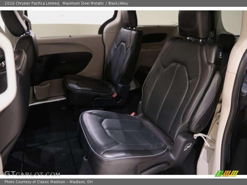 Maximum Steel Metallic / Black/Alloy 2019 Chrysler Pacifica Limited