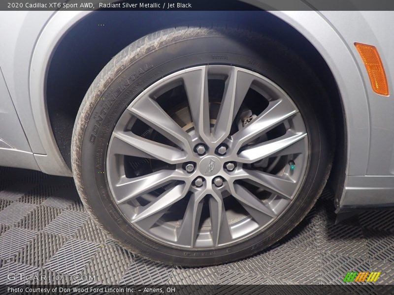Radiant Silver Metallic / Jet Black 2020 Cadillac XT6 Sport AWD