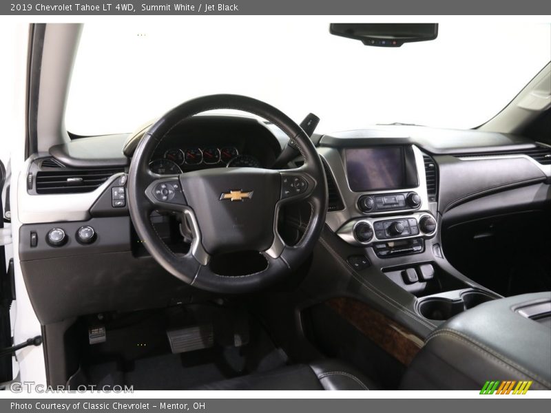 Summit White / Jet Black 2019 Chevrolet Tahoe LT 4WD