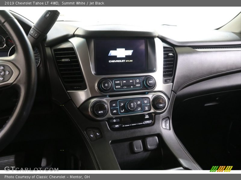 Summit White / Jet Black 2019 Chevrolet Tahoe LT 4WD