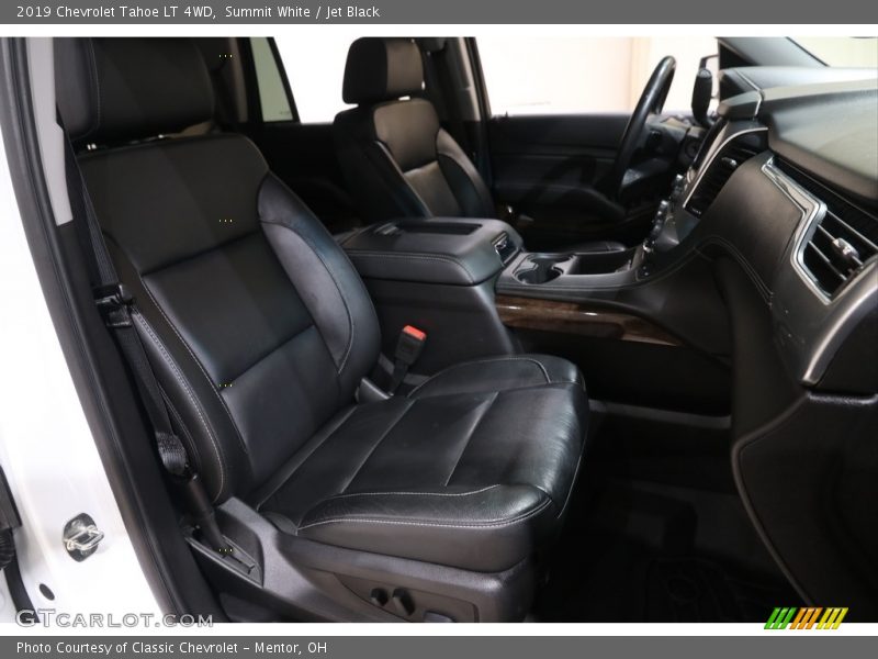 Summit White / Jet Black 2019 Chevrolet Tahoe LT 4WD