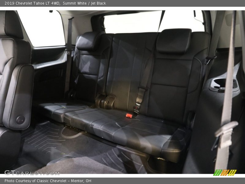 Summit White / Jet Black 2019 Chevrolet Tahoe LT 4WD