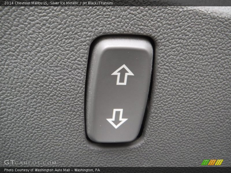 Silver Ice Metallic / Jet Black/Titanium 2014 Chevrolet Malibu LS