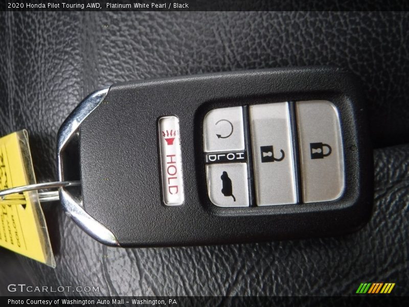 Platinum White Pearl / Black 2020 Honda Pilot Touring AWD
