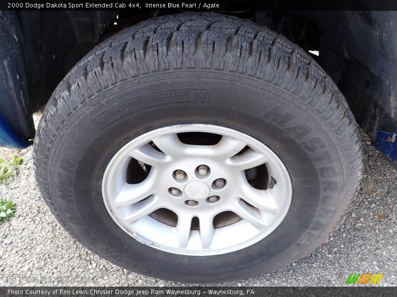  2000 Dakota Sport Extended Cab 4x4 Wheel