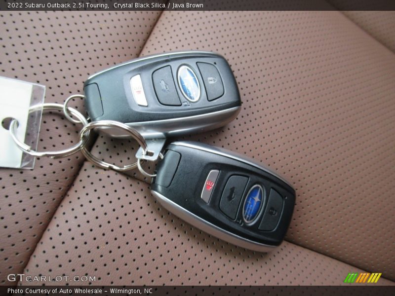 Keys of 2022 Outback 2.5i Touring