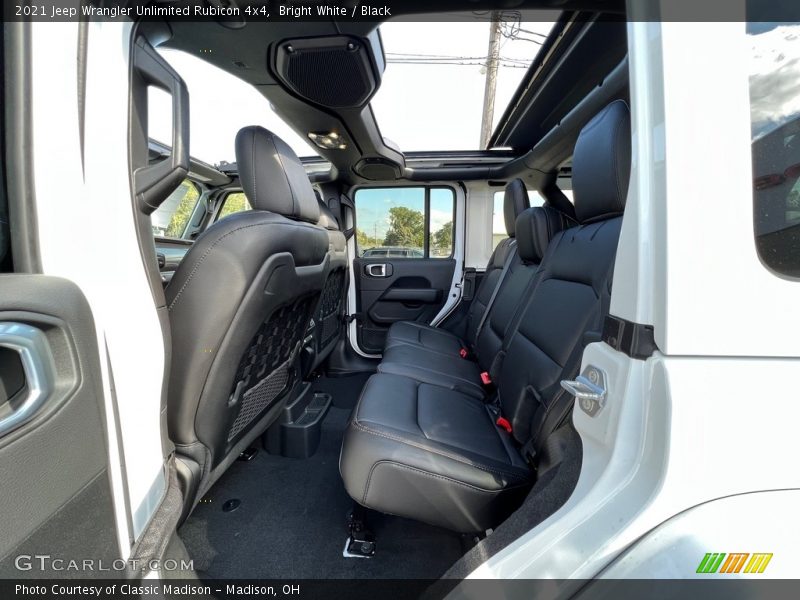 Bright White / Black 2021 Jeep Wrangler Unlimited Rubicon 4x4