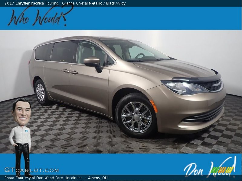 Granite Crystal Metallic / Black/Alloy 2017 Chrysler Pacifica Touring
