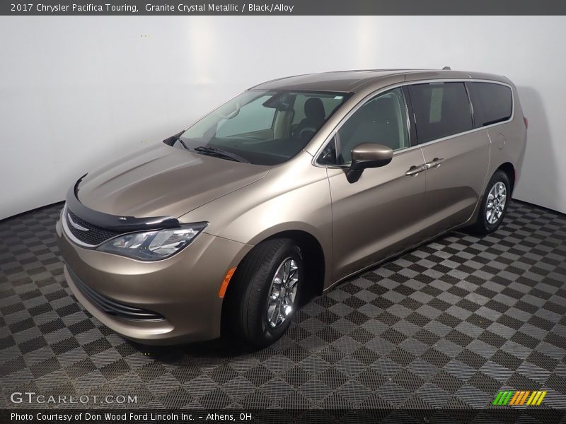 Granite Crystal Metallic / Black/Alloy 2017 Chrysler Pacifica Touring