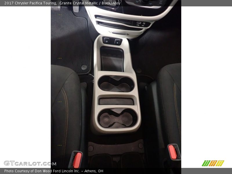 Granite Crystal Metallic / Black/Alloy 2017 Chrysler Pacifica Touring