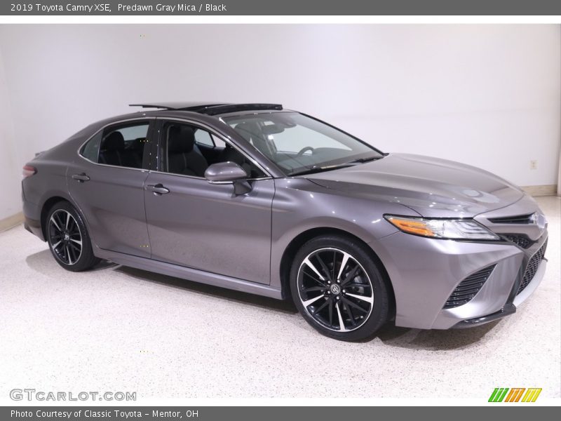 Predawn Gray Mica / Black 2019 Toyota Camry XSE