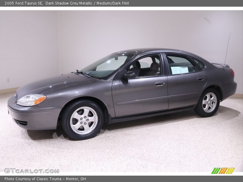 Dark Shadow Grey Metallic / Medium/Dark Flint 2005 Ford Taurus SE