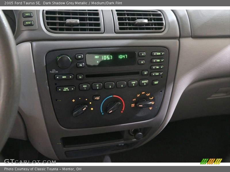 Dark Shadow Grey Metallic / Medium/Dark Flint 2005 Ford Taurus SE