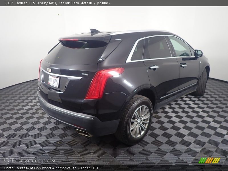 Stellar Black Metallic / Jet Black 2017 Cadillac XT5 Luxury AWD