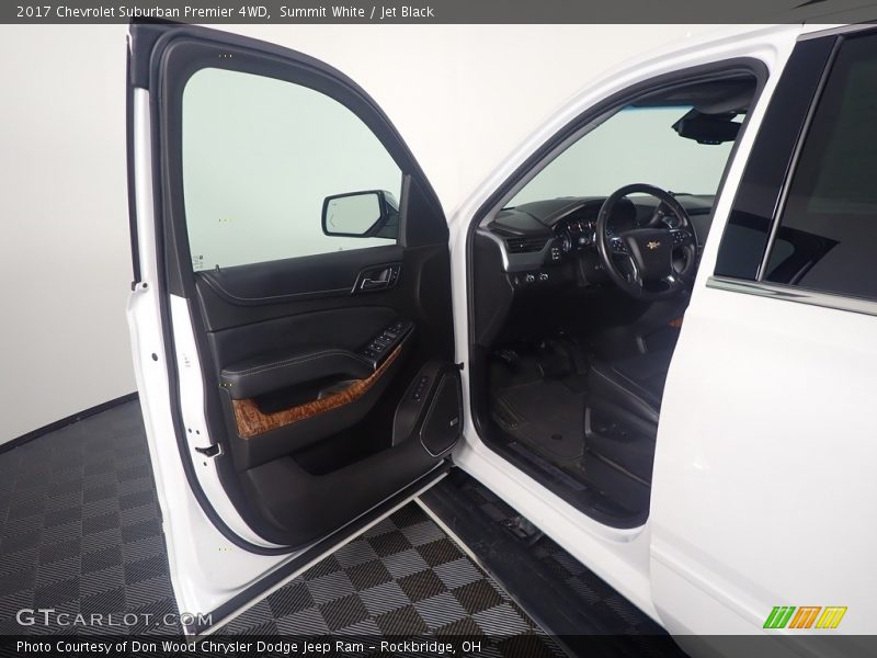 Summit White / Jet Black 2017 Chevrolet Suburban Premier 4WD