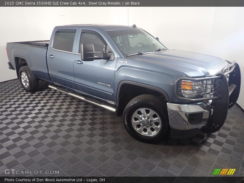 Front 3/4 View of 2015 Sierra 3500HD SLE Crew Cab 4x4