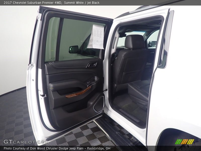 Summit White / Jet Black 2017 Chevrolet Suburban Premier 4WD