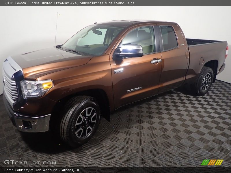 Sunset Bronze Mica / Sand Beige 2016 Toyota Tundra Limited CrewMax 4x4