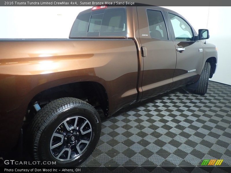 Sunset Bronze Mica / Sand Beige 2016 Toyota Tundra Limited CrewMax 4x4