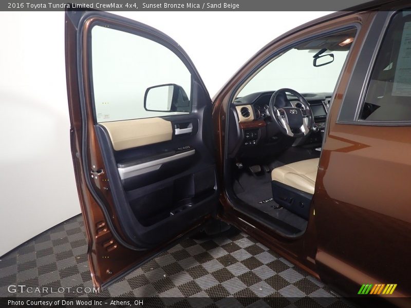 Sunset Bronze Mica / Sand Beige 2016 Toyota Tundra Limited CrewMax 4x4