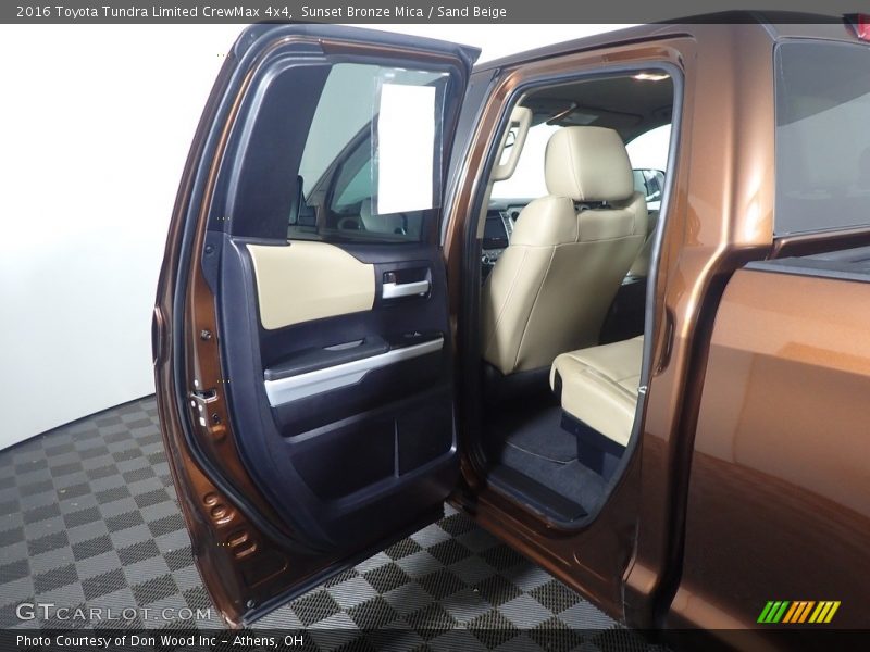 Sunset Bronze Mica / Sand Beige 2016 Toyota Tundra Limited CrewMax 4x4