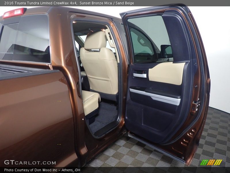 Sunset Bronze Mica / Sand Beige 2016 Toyota Tundra Limited CrewMax 4x4
