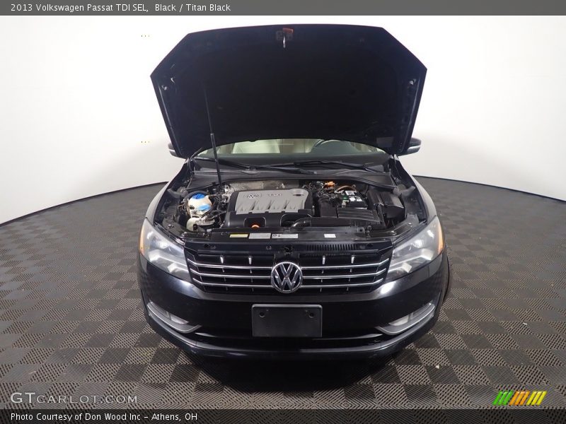 Black / Titan Black 2013 Volkswagen Passat TDI SEL