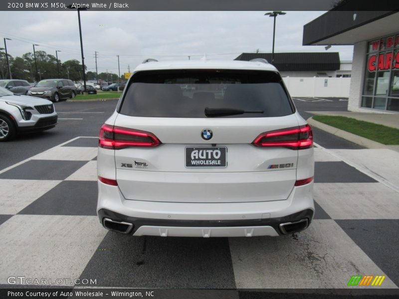 Alpine White / Black 2020 BMW X5 M50i