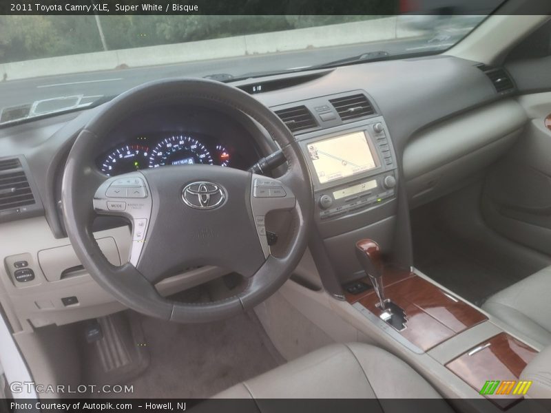 Super White / Bisque 2011 Toyota Camry XLE