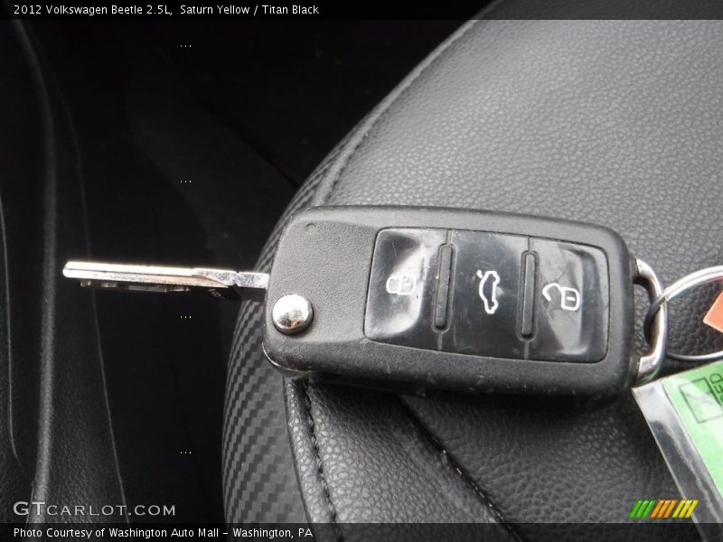 Saturn Yellow / Titan Black 2012 Volkswagen Beetle 2.5L