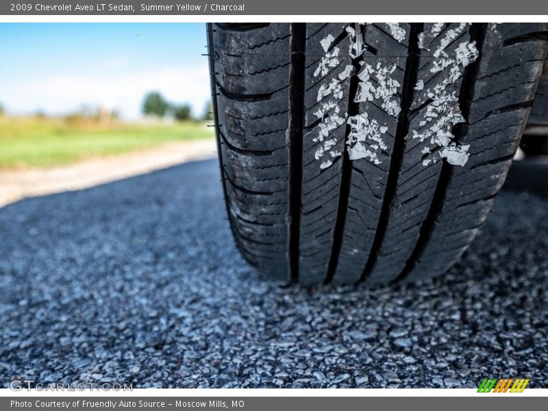 Summer Yellow / Charcoal 2009 Chevrolet Aveo LT Sedan