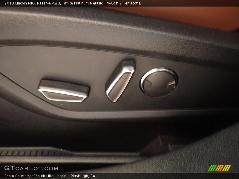 White Platinum Metallic Tri-Coat / Terracotta 2018 Lincoln MKX Reserve AWD