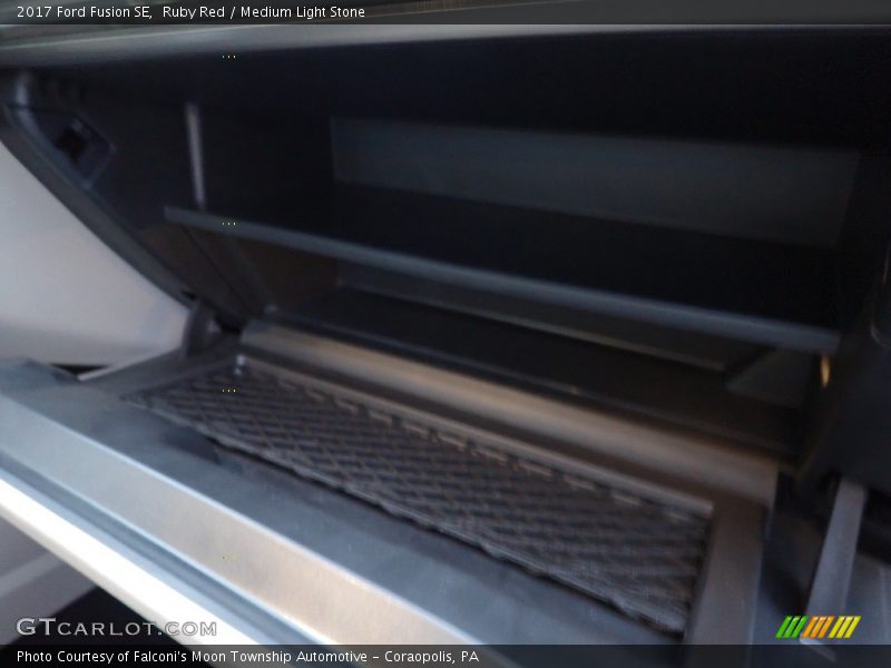 Ruby Red / Medium Light Stone 2017 Ford Fusion SE