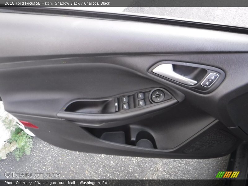 Shadow Black / Charcoal Black 2018 Ford Focus SE Hatch
