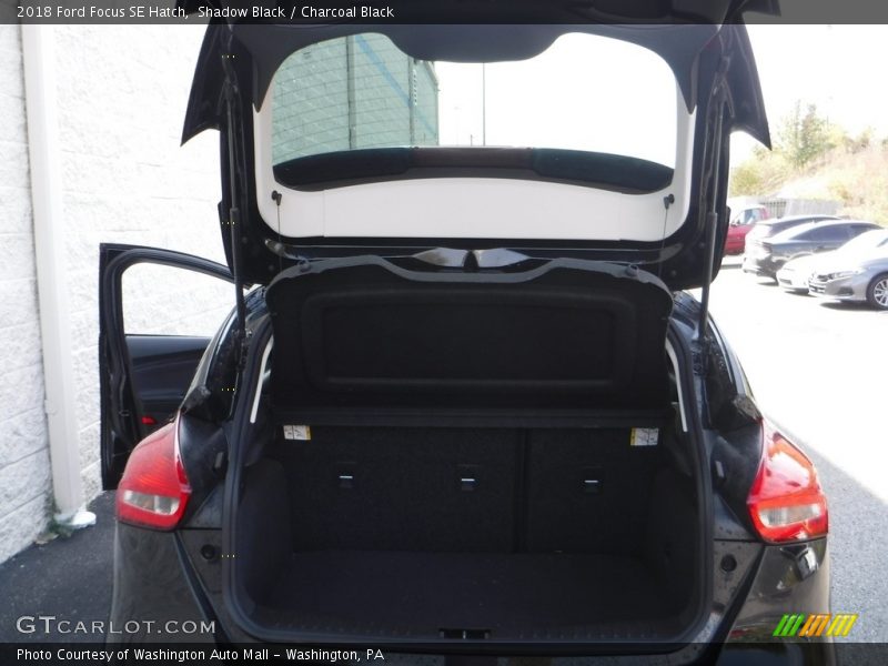 Shadow Black / Charcoal Black 2018 Ford Focus SE Hatch