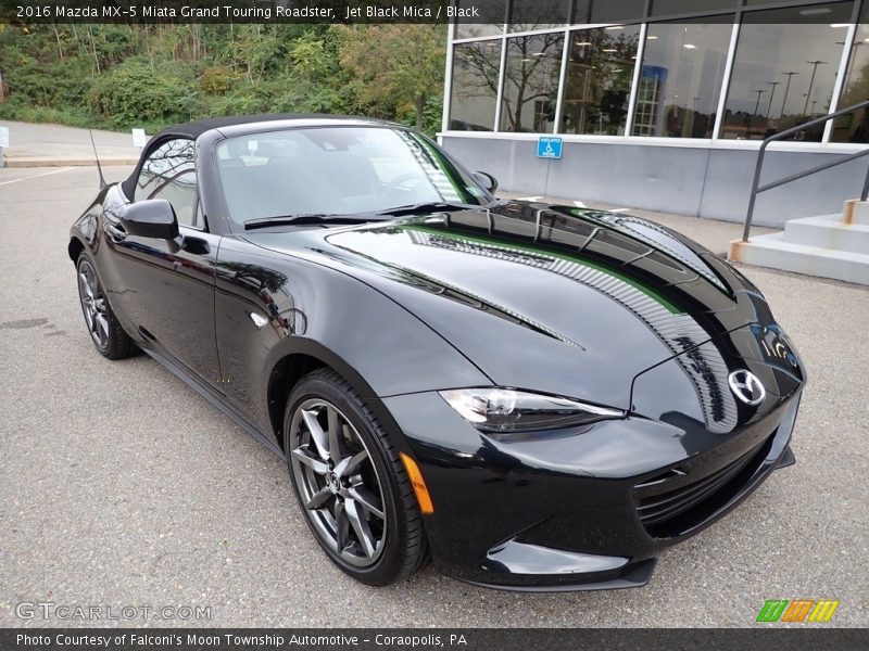 Front 3/4 View of 2016 MX-5 Miata Grand Touring Roadster
